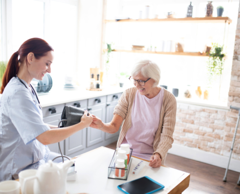 Helping a Senior with Dementia Remember Medicine