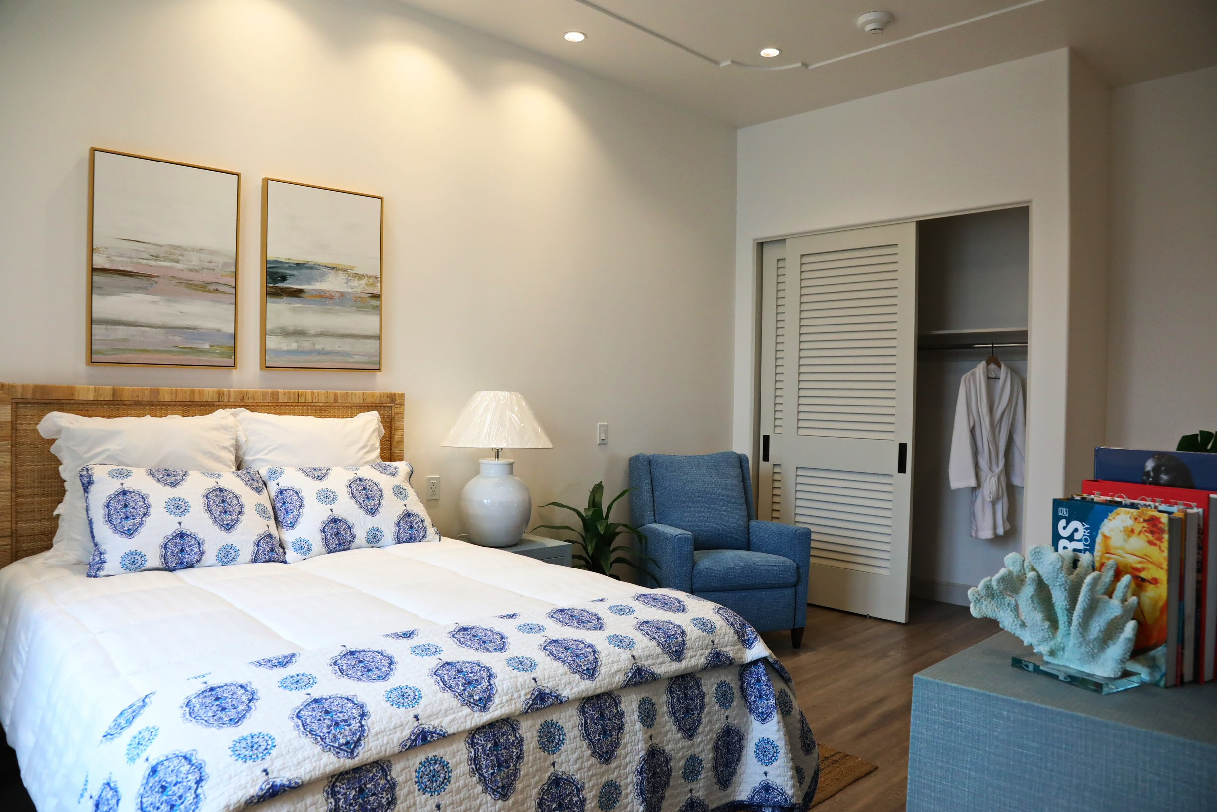 Comfortable Rooms at Raya's Paradise in Orange County Comfortable Rooms at Raya's Paradise in Orange County